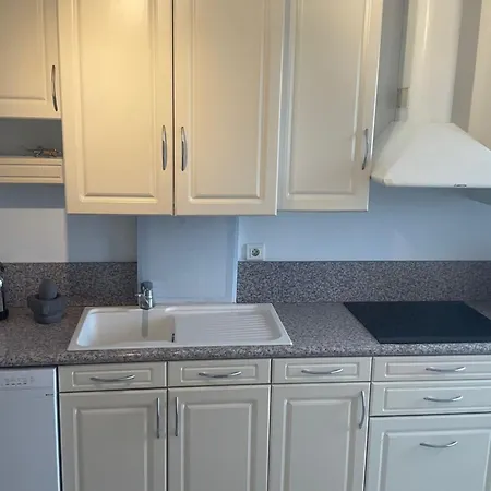Appartement Top Floor With Private Park *