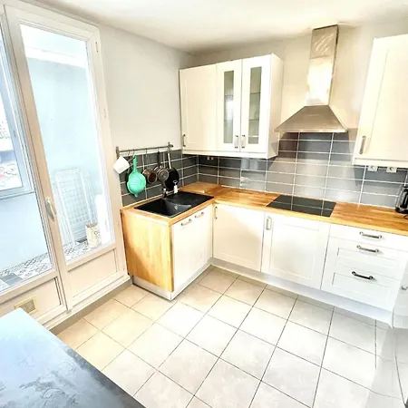 Spacious - Near Park